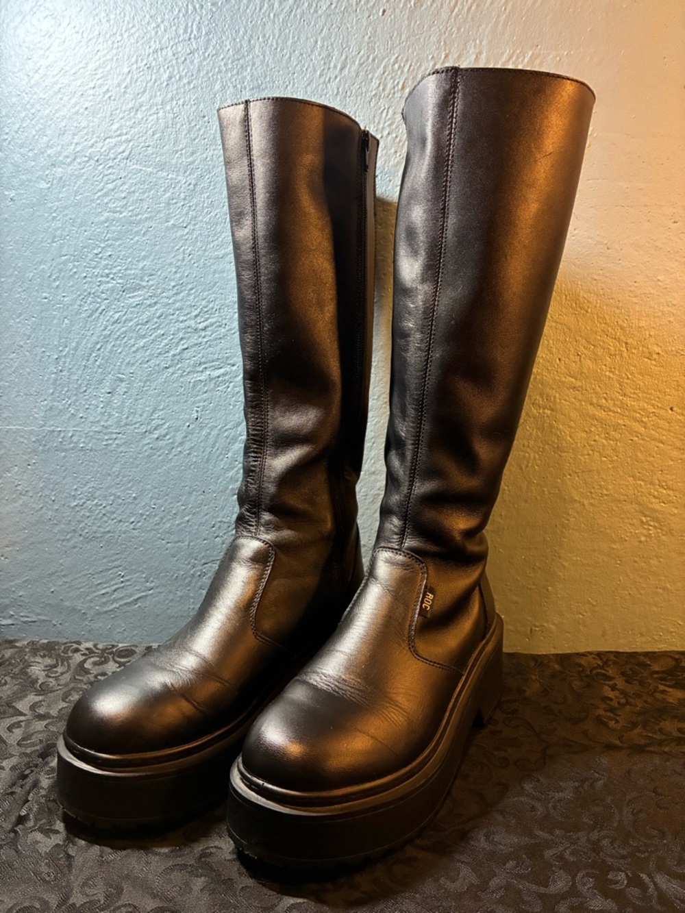 ROC Boots Australia Black Leather Tall Knee Chunky Platform BootsTroupe 39/US 8
